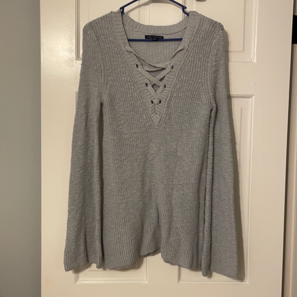 American Eagle lace up v sweater. S